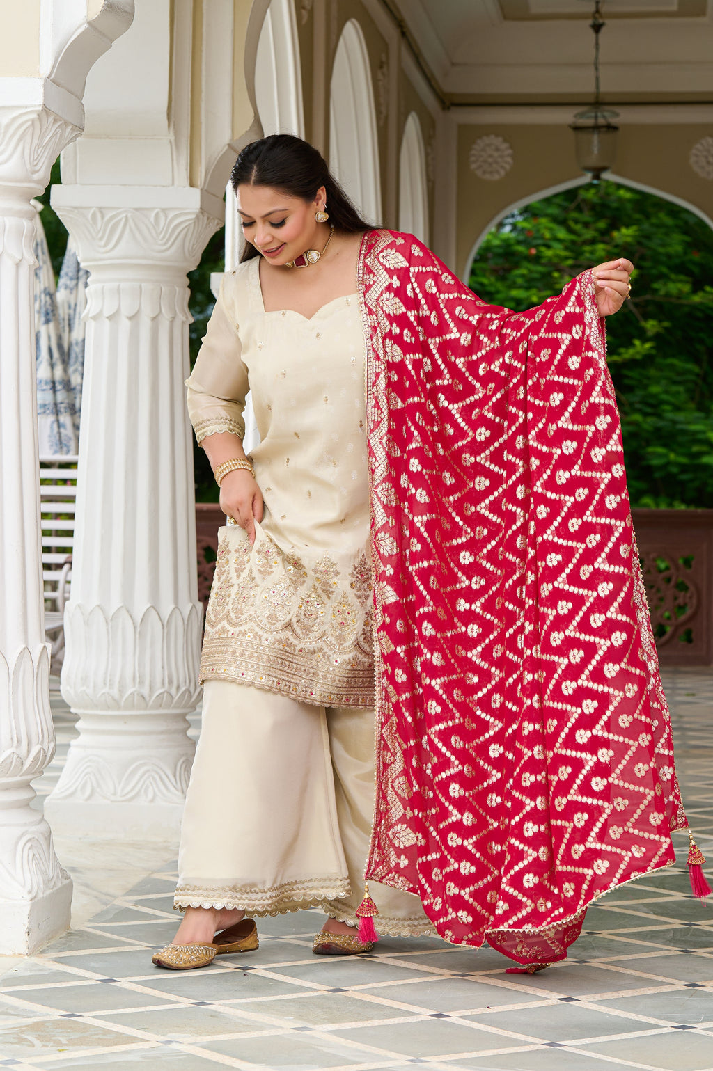 Plus Size Exclusive Regal Ivory Embroidered Kurta Set with Contrast Dupatta